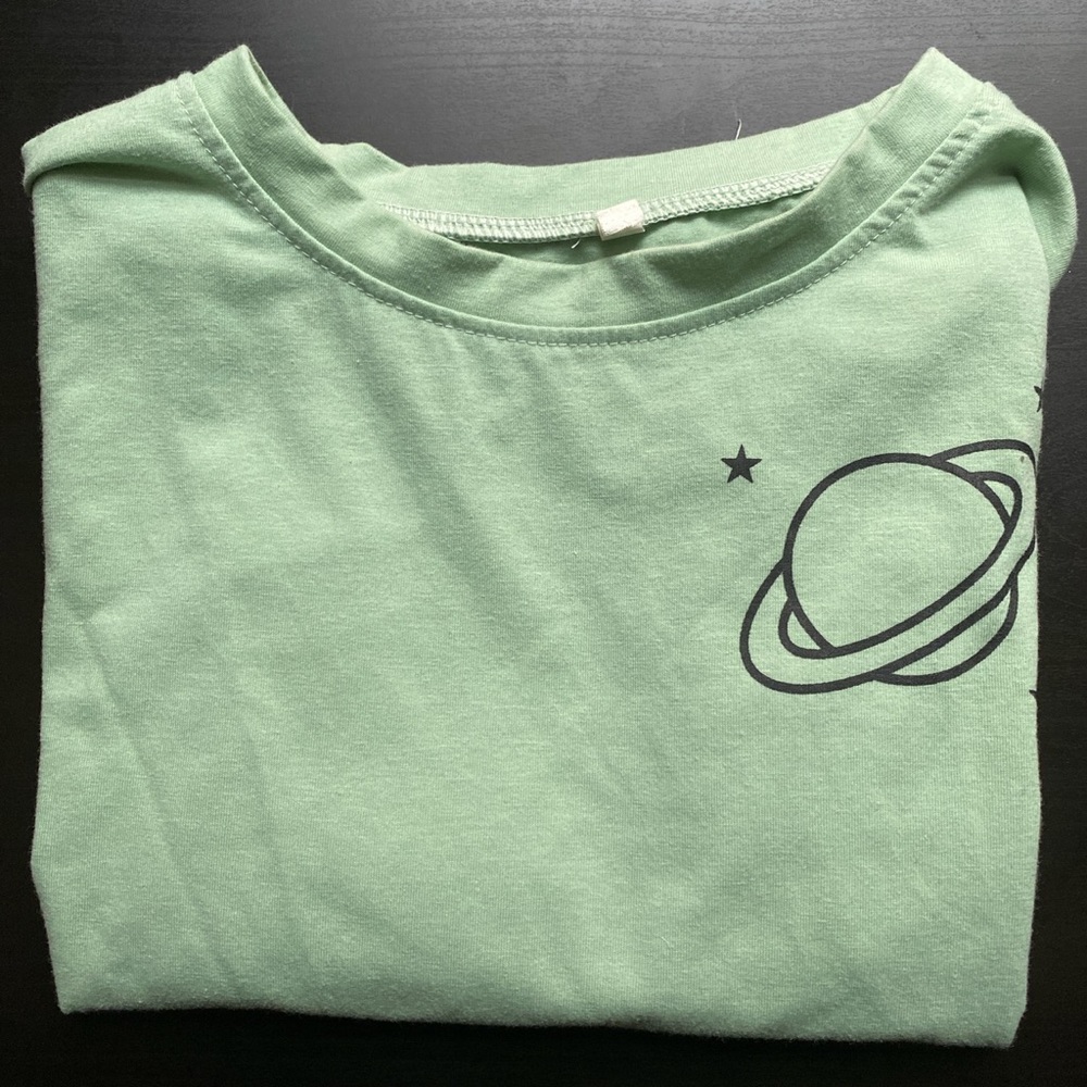 Sage green tee shirt🥑